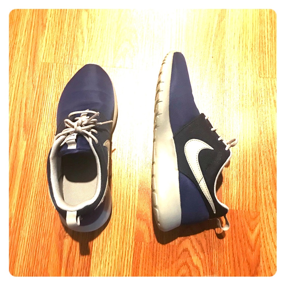 Nike Roshe One in blue youth 6/female 6.5-7